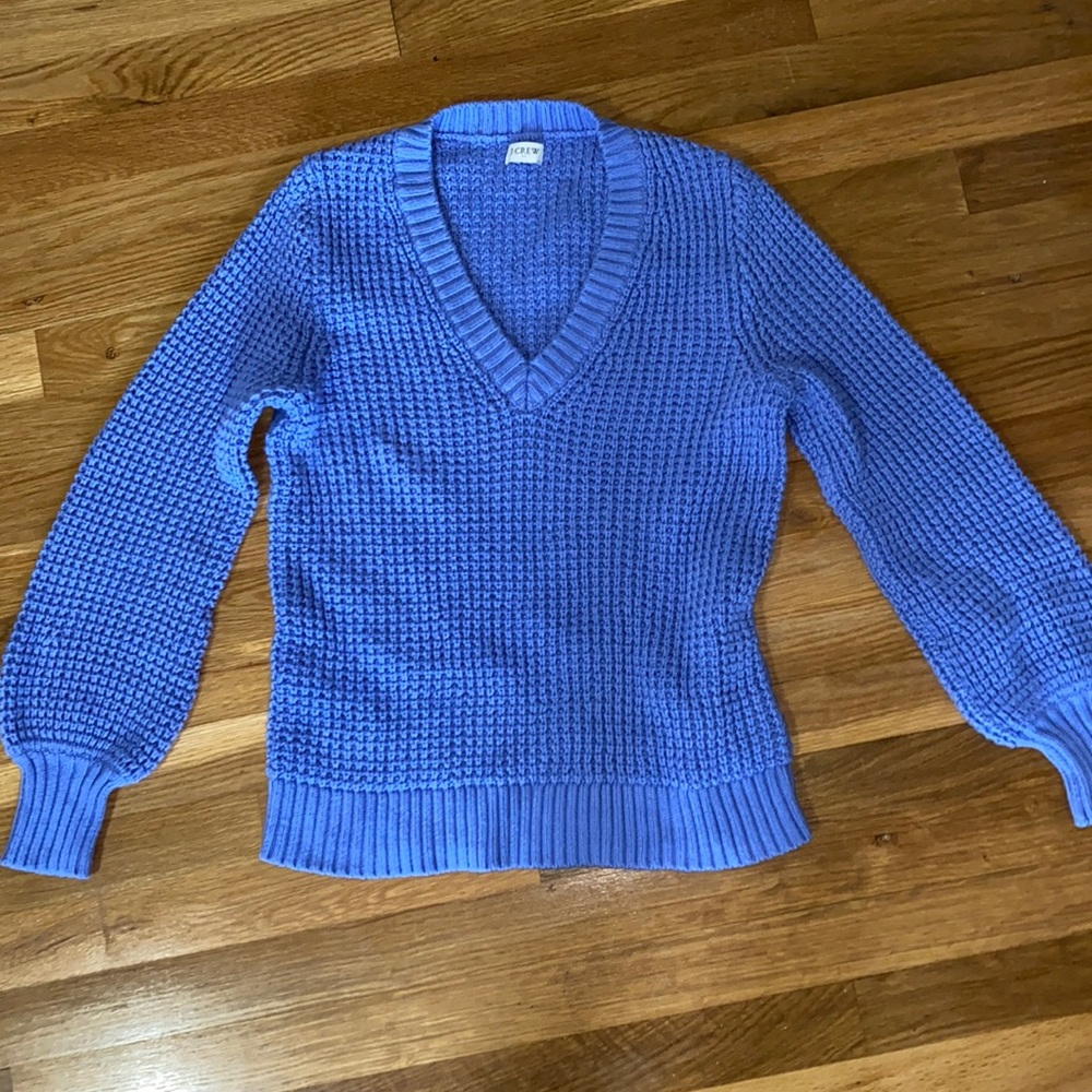V neck sweater